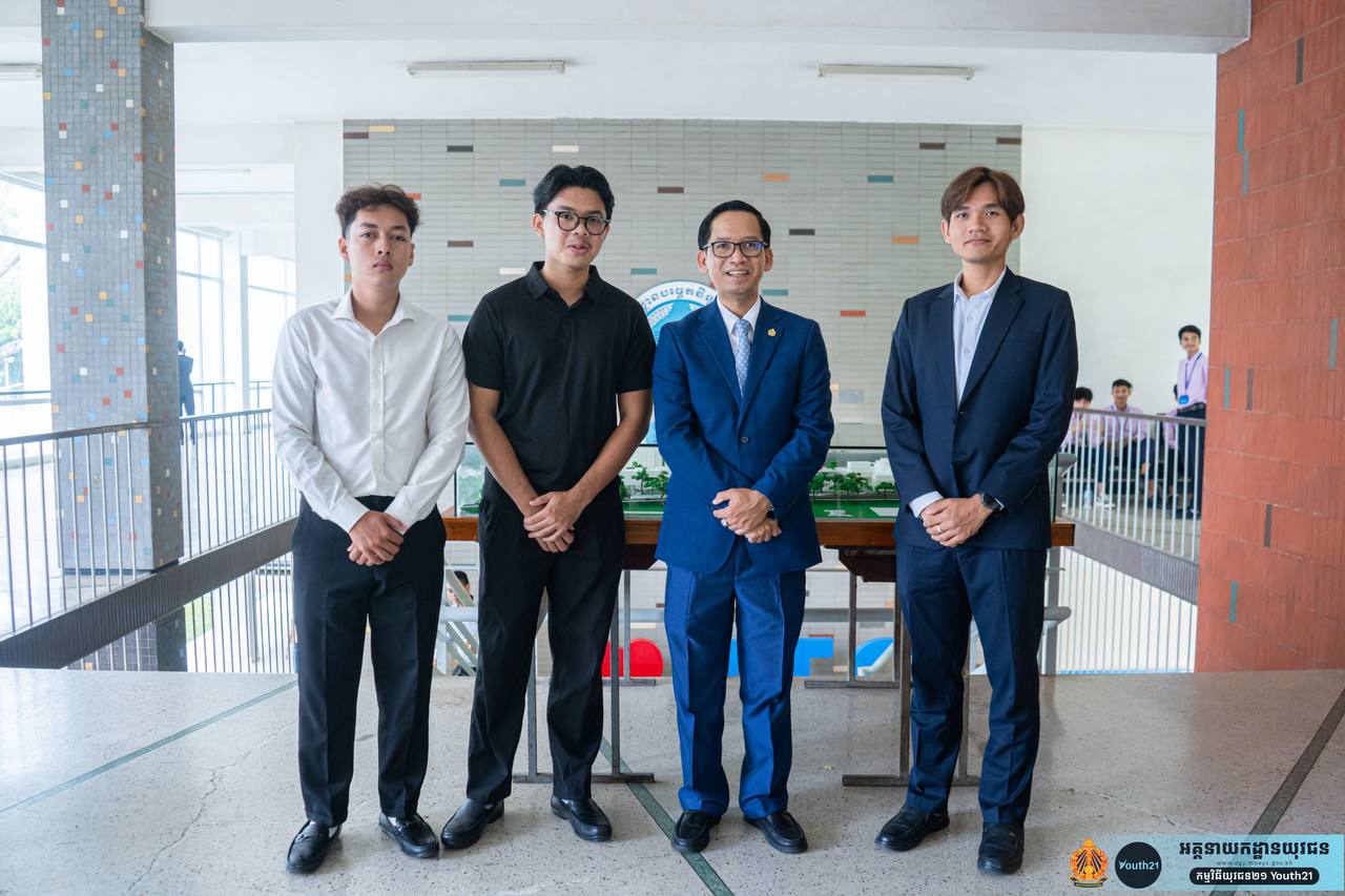 With the Directorate General of Youth, Ministry of Education, Youth and Sport, Youth 21