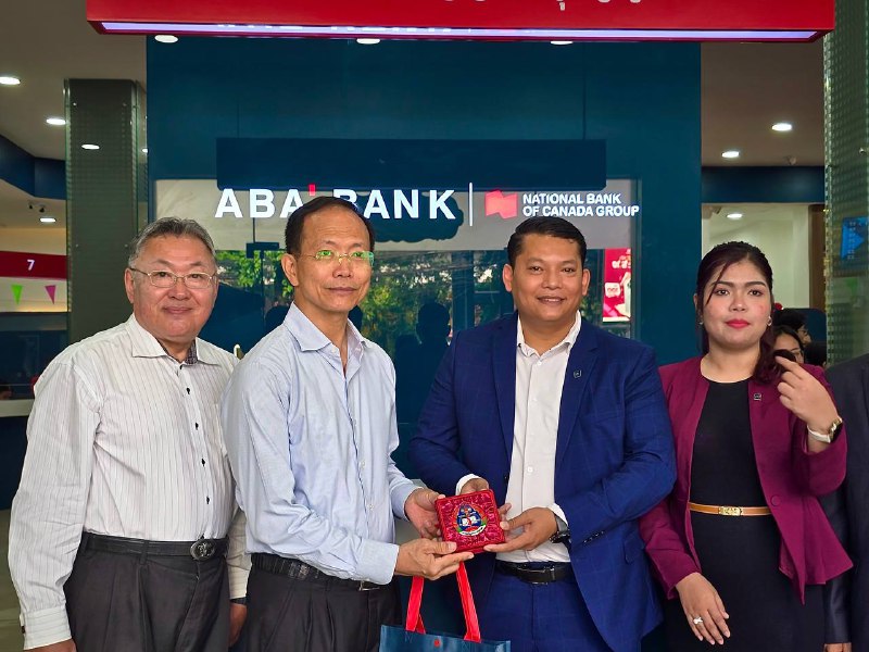 NUMIC students at ABA Bank