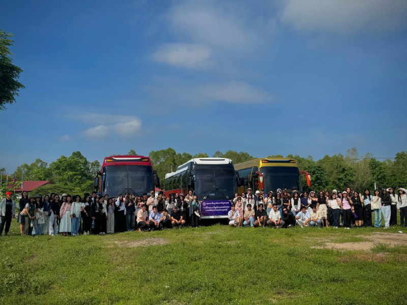 NUMIC students at Kirisu Dairy Farm in Takeo